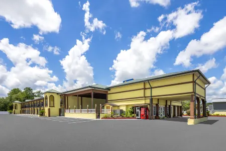 Days Inn by Wyndham Waycross