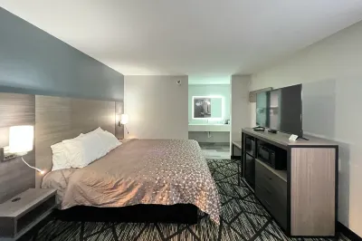 Super 8 by Wyndham Sulphur South Hotels in Sulphur