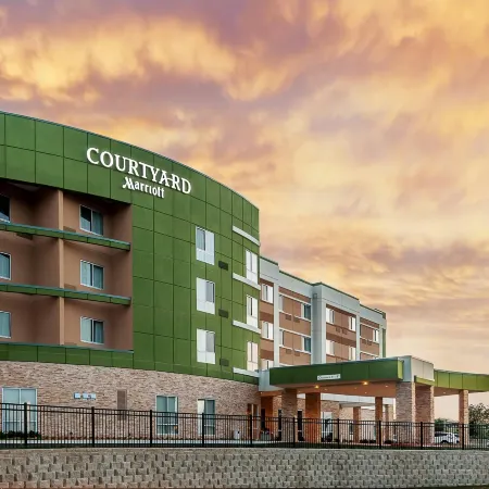 Courtyard Ardmore