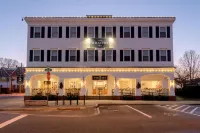 The Whaler's Inn - parking