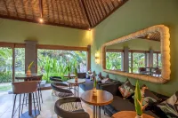SUARA AIR LUXURY VILLA UBUD Hoteles en Bali