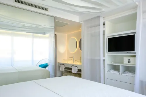 Apartamentos Portu Saler - Beach