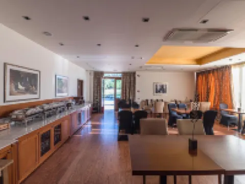 Nymfasia Resort 戈爾特尼亞酒店