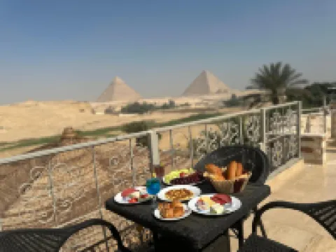 Great Sun Pyramids Inn Hotels in Nazlet El-Semman