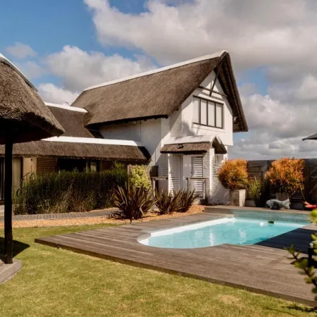 Canal Guest House - Waterfront Boutique B&B
