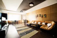 Art Hotel Hotels near Swan Lake
