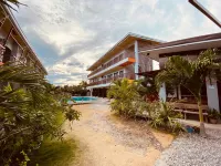 Cerca Parola Beach Resort  호텔