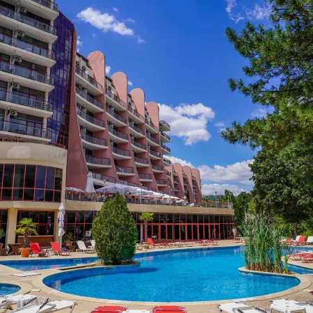 Apollo Spa Resort - All-Inclusive , Indoor & Outdoor Pools & Individual AC in Every Room