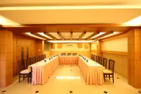 Hotel Crescent Crest Sriperumbudur Hotels in Sriperumbudur