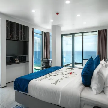 iCom Blue Sea View