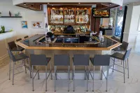 Oyster Point Hotel - bar