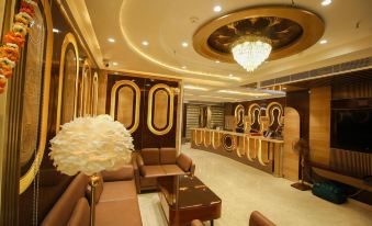 Hotel Grand Plaza in City Centre - at New Delhi Railway Station