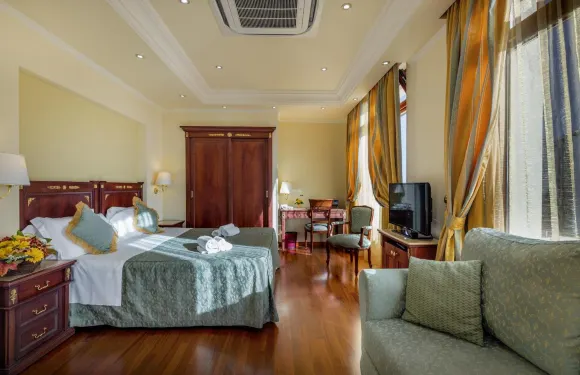 奧爾比亞全景酒店