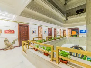 Hotel Hillock