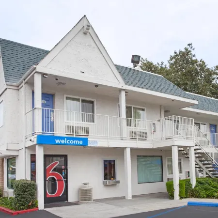 Motel 6 Sacramento, CA - Central