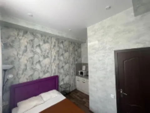 Apartment la Noche on Serova 酒店