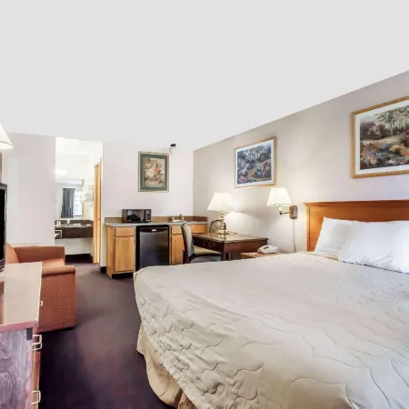 Econo Lodge Edmonds North Seattle
