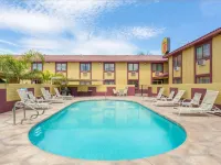 Super 8 by Wyndham Goodyear/Phoenix Area Các khách sạn gần Sân vận động Camelback Ranch
