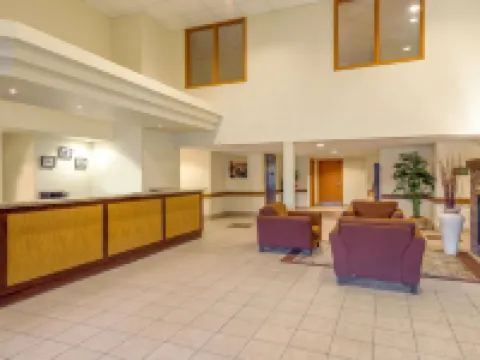 Super 8 by Wyndham Midland