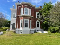 Beach House - Penthouse 3 Bed Apartment Hotels near Southport Pleasureland