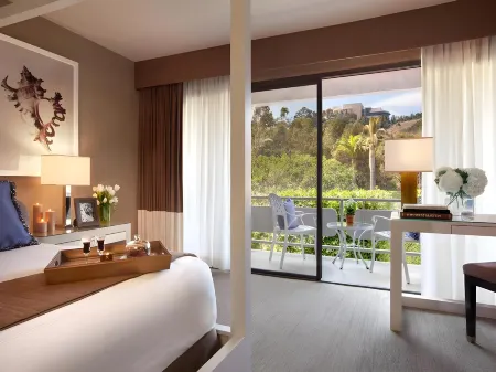 Luxe Sunset Boulevard Hotel Отели рядом с достопримечательностью «Парк Холмби»