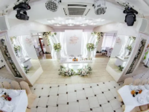 アマクス オムスク ホテル オムスクのホテル