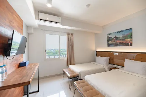 De La Charis Hote By Waringin Hospitality Hotel di Kabupaten Tuban