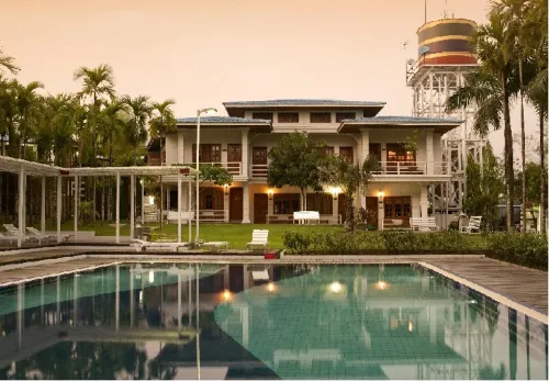 โรงแรมเมียนม่า ไลฟ์ - ที่มีสระว่ายน้ำ