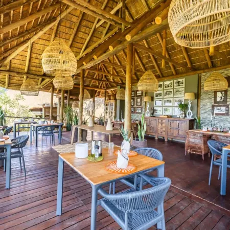 Buffalo Ridge Safari Lodge