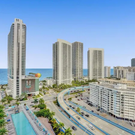 Amazing Apartments at H Beach House