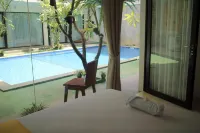 Roemah Kenari - Pool
