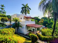 Alma Vida Hotel