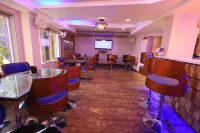 Hotel RS Exclusive Stay & Fine Dine - Near to Akola Junction - bar