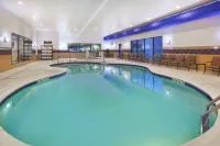 Holiday Inn Express & Suites Wheeling Hotels in Triadelphia