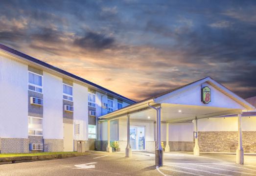 2. 슈퍼 8 바이 ..