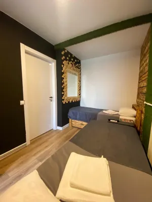 GreenWall Mini-Hotel