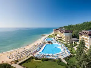 HVD Riviera Beach Ultra All Inclusive & Mineral Pool - Private Beach & Free Parking