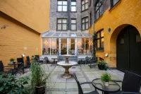 City Hotel Nebo Các khách sạn ở 