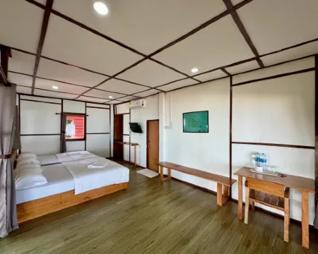 ลิบง บีช รีสอร์ท โรงแรมในอำเภอ กันตัง