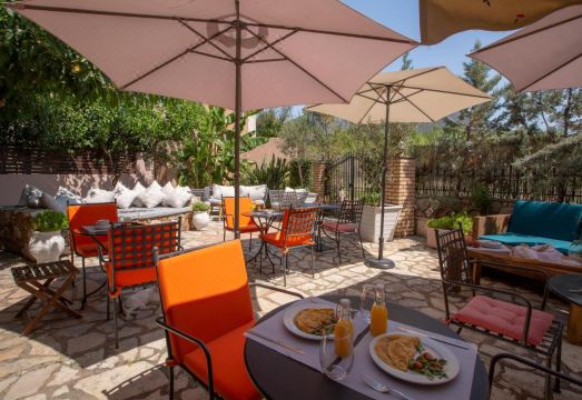 이아노스 호텔 단점 관련 이미지