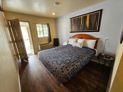 California Suites Motel