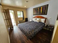 California Suites Motel