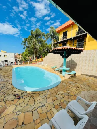 Residencial Vista Bela Отели рядом с достопримечательностью «Lagoa Beach»