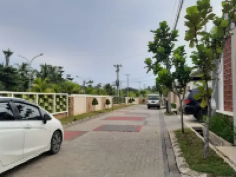 Villa Ubud Anyer - Villa Mungil 1 Br Hotels in Serang Regency