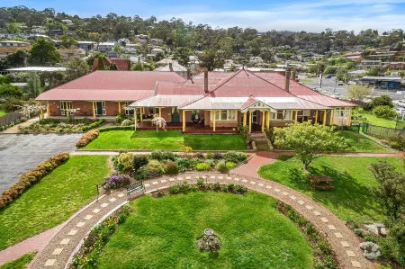 Orana House Отели рядом с достопримечательностью «The Peter Rabbit Garden»