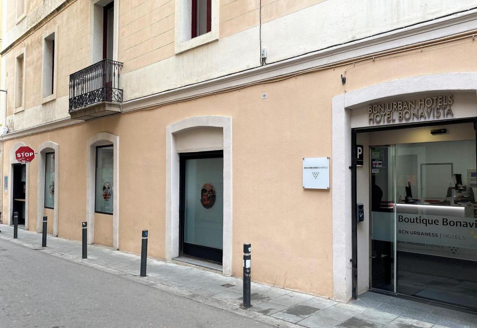 BCN 어반 호텔 보나비스타 로비 또는 외관