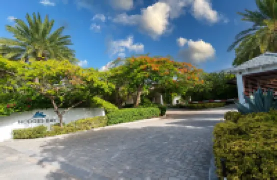 Hodges Bay Resort & Spa Hotel di 