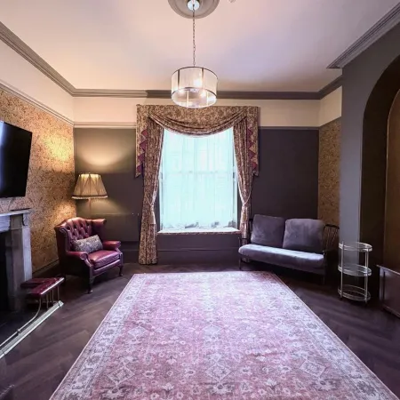 Fairlawn House
