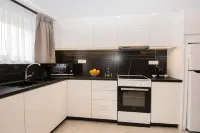 Utopia Residences "by Checkin" - Homestays