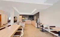 Microtel Inn & Suites by Wyndham Middletown Các khách sạn ở Orange County